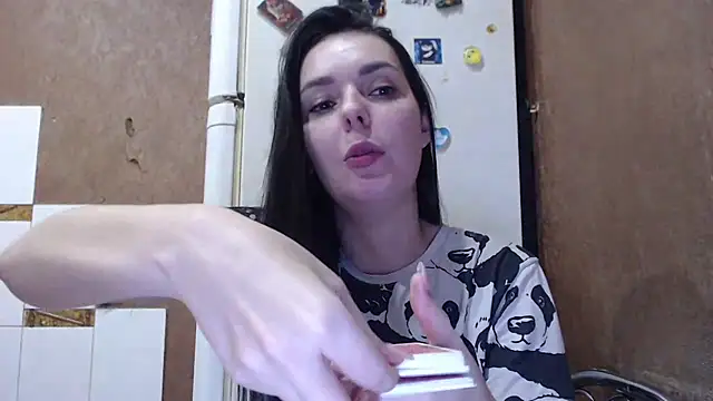 Snapshot of Lissabel chatting on 01/12/25, 10:54 Lissabel online show from 01/12/25, 10:54