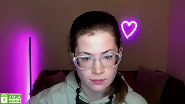 Alicia redfollow online show from 03/05/25, 06:23
