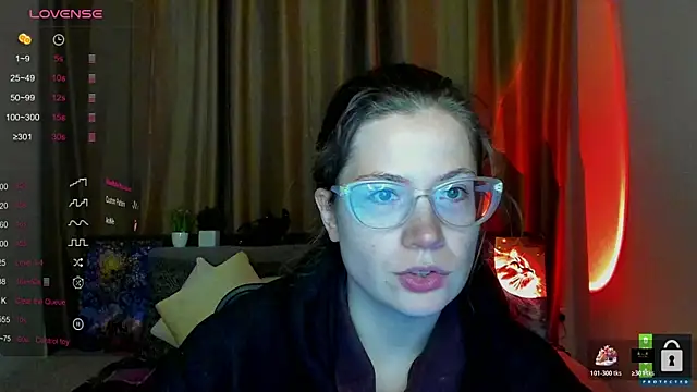 Snapshot of Alicia_redfollow chatting on 10/21/25, 05:24 Alicia redfollow online show from 10/21/25, 05:24