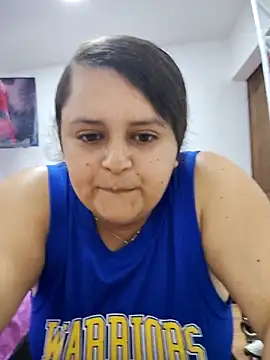 Miss balloonsmila online show from 10/20/25, 10:21