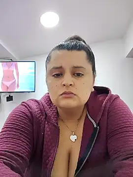 Miss balloonsmila online show from 10/24/25, 03:47