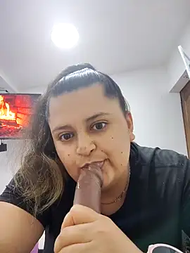 Miss balloonsmila online show from 11/16/25, 11:10