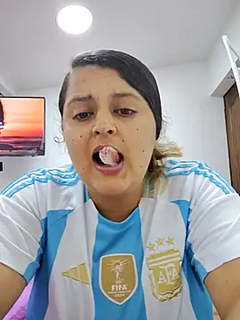 Miss balloonsmila online show from 11/20/25, 03:28