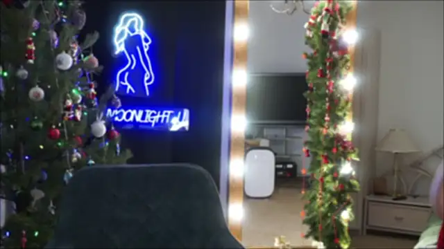 Snapshot of moonlight4u chatting on 12/20/24, 05:04 moonlight4u online show from 12/20/24, 05:04