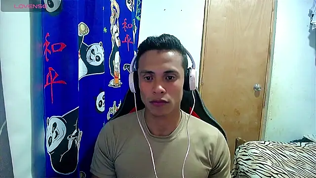 Willy Mate online show from 12/18/24, 04:42