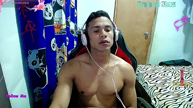 Willy Mate online show from 12/30/24, 04:42