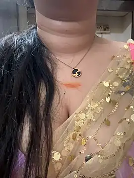 Snapshot of Akhi_Akshaya chatting on 12/28/24, 03:59 Akhi Akshaya online show from 12/28/24, 03:59