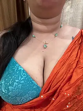 Snapshot of Akhi_Akshaya chatting on 02/01/25, 07:23 Akhi Akshaya online show from 02/01/25, 07:23