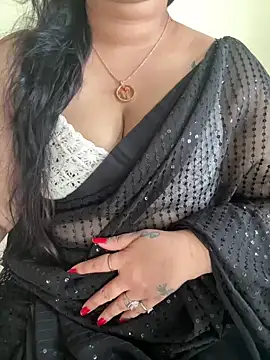 Snapshot of Akhi_Akshaya chatting on 02/07/25, 08:44 Akhi Akshaya online show from 02/07/25, 08:44