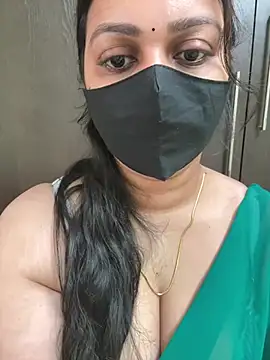 Snapshot of Akhi_Akshaya chatting on 02/22/25, 04:18 Akhi Akshaya online show from 02/22/25, 04:18