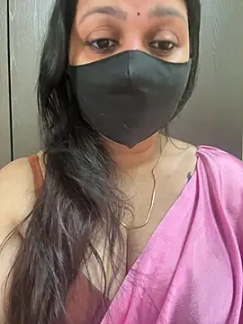 Snapshot of Akhi_Akshaya chatting on 03/07/25, 05:18 Akhi Akshaya online show from 03/07/25, 05:18