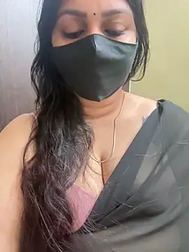 Snapshot of Akhi_Akshaya chatting on 03/08/25, 01:47 Akhi Akshaya online show from 03/08/25, 01:47