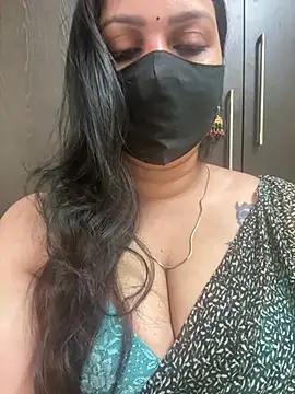 Snapshot of Akhi_Akshaya chatting on 03/15/25, 04:46 Akhi Akshaya online show from 03/15/25, 04:46