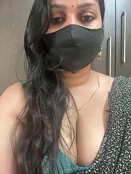 Snapshot of Akhi_Akshaya chatting on 03/15/25, 08:04 Akhi Akshaya online show from 03/15/25, 08:04