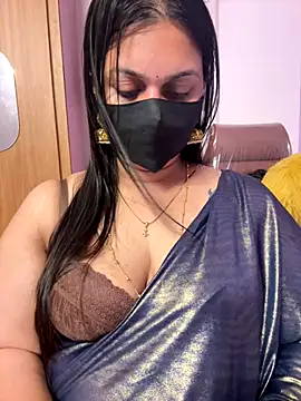 Snapshot of Akhi_Akshaya chatting on 11/02/25, 06:21 Akhi Akshaya online show from 11/02/25, 06:21