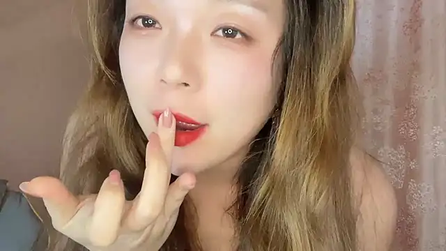 Snapshot of Z30966903S chatting on 02/25/25, 05:25 Z30966903S online show from 02/25/25, 05:25