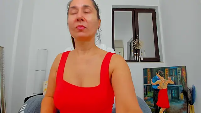 Julya Anna online show from 11/05/25, 05:07