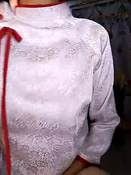 Snapshot of Lucy_limon chatting on 10/21/25, 08:09 Lucy limon online show from 10/21/25, 08:09