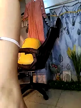 Snapshot of Lucy_limon chatting on 10/30/25, 09:33 Lucy limon online show from 10/30/25, 09:33