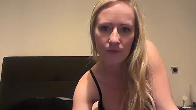 Emmy frenchie online show from 01/13/25, 08:15