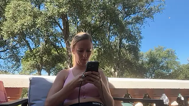 Emmy frenchie online show from 09/23/25, 10:29