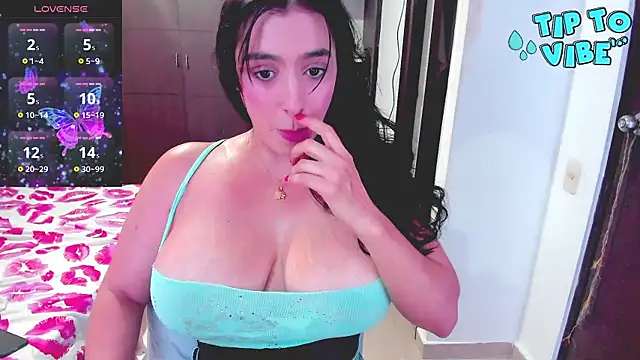 hugetits90xxx online show from 10/15/25, 12:33