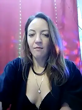 Snapshot of KattyLuuu chatting on 12/22/24, 01:00 KattyLuuu online show from 12/22/24, 01:00