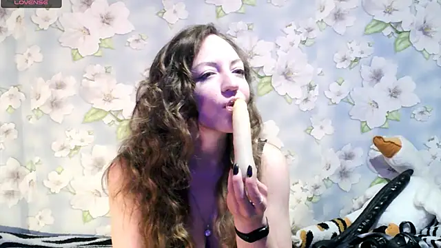 Snapshot of KattyLuuu chatting on 02/03/25, 12:04 KattyLuuu online show from 02/03/25, 12:04