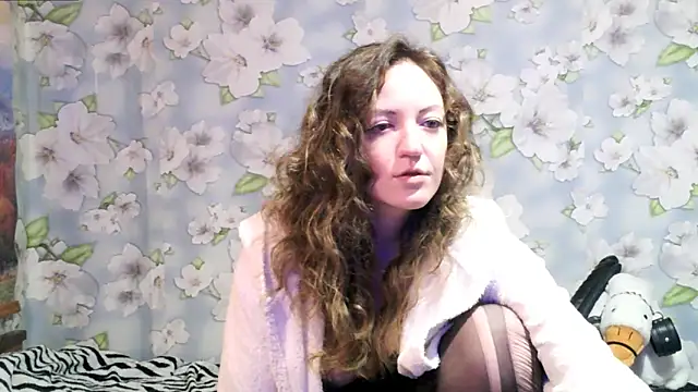 Snapshot of KattyLuuu chatting on 02/05/25, 11:50 KattyLuuu online show from 02/05/25, 11:50