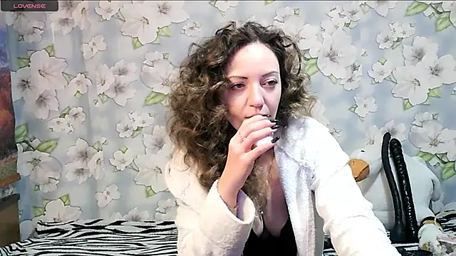 Snapshot of KattyLuuu chatting on 03/02/25, 08:40 KattyLuuu online show from 03/02/25, 08:40