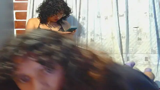 Snapshot of HotCakesuwu chatting on 01/10/25, 05:05 HotCakesuwu online show from 01/10/25, 05:05