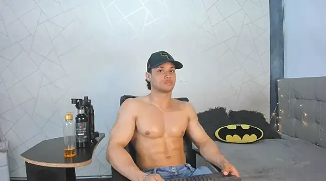 Snapshot of jeicob_gagnon chatting on 01/15/25, 12:51 jeicob gagnon online show from 01/15/25, 12:51