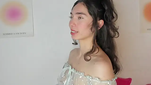 Ana is from Heaven online show from 11/07/25, 04:56