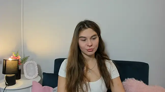 Snapshot of CamilaAmazing chatting on 02/10/25, 06:56 CamilaAmazing online show from 02/10/25, 06:56