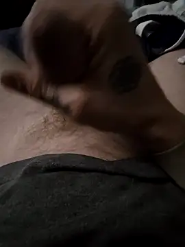 Snapshot of deanbean22 chatting on 11/12/25, 12:44 deanbean22 online show from 11/12/25, 12:44