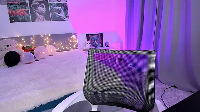 Lissa Meow  online show from 11/20/25, 01:50