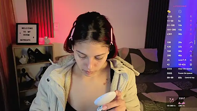 Fresita Rosita online show from 10/02/25, 01:07