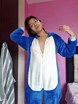 Fresita Rosita online show from 10/13/25, 01:44