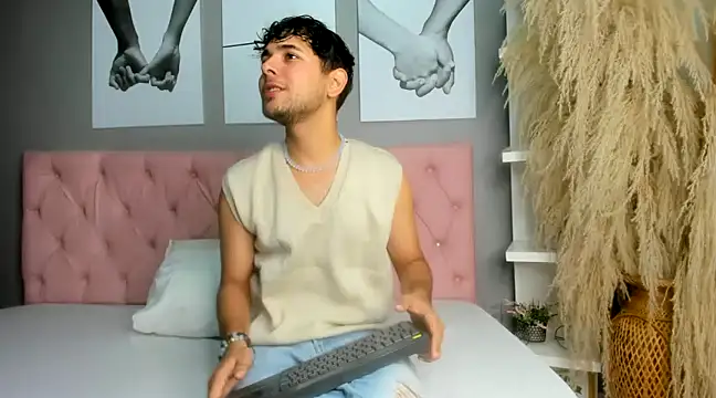 Samir bear online show from 01/03/25, 12:41