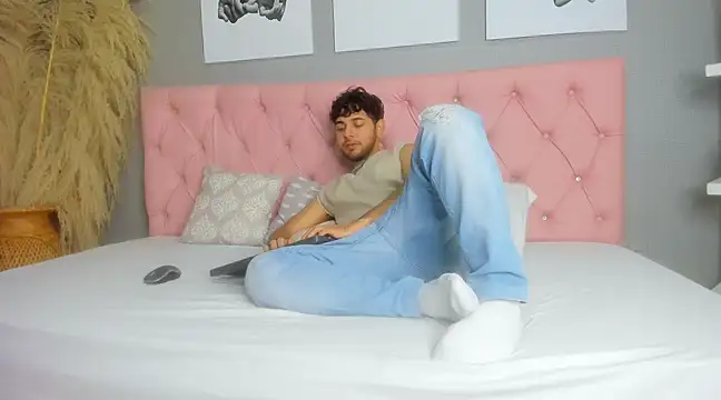 Samir bear online show from 02/12/25, 12:33