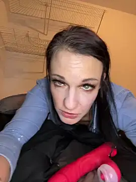 Snapshot of KarmaXblayze chatting on 02/02/25, 07:41 KarmaXblayze online show from 02/02/25, 07:41