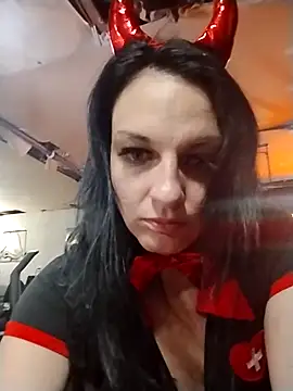 Snapshot of KarmaXblayze chatting on 09/26/25, 04:05 KarmaXblayze online show from 09/26/25, 04:05