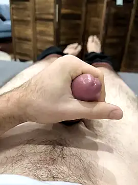 Snapshot of LeoSubLifestyle4You chatting on 12/19/24, 01:07 LeoSubLifestyle4You online show from 12/19/24, 01:07