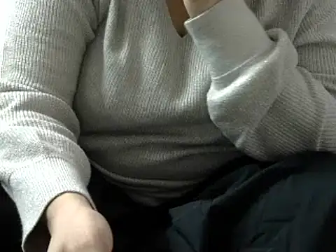 Snapshot of Housewife12 chatting on 12/26/24, 04:47 Housewife12 online show from 12/26/24, 04:47