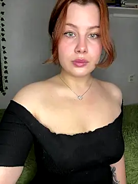 Snapshot of AmmyRich1 chatting on 09/22/25, 04:58 AmmyRich1 online show from 09/22/25, 04:58