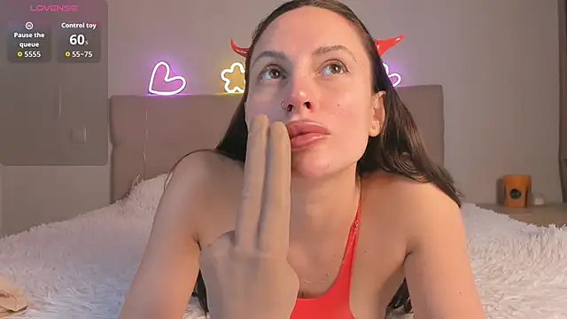 imMolly11 online show from 10/28/25, 09:35