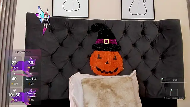 Snapshot of BrithanySummer chatting on 10/25/25, 08:03 BrithanySummer online show from 10/25/25, 08:03