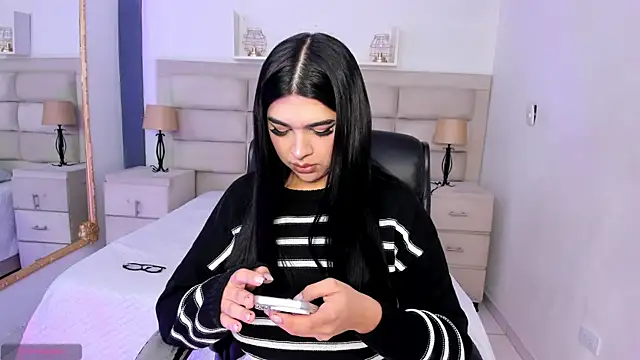 RoseCassie online show from 10/21/25, 12:50