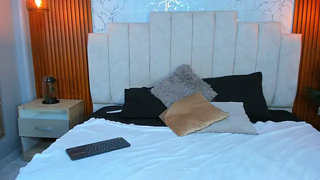 Snapshot of AinaraJimenez chatting on 02/07/25, 09:47 AinaraJimenez online show from 02/07/25, 09:47