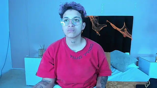 Dominick jones online show from 10/16/25, 06:25